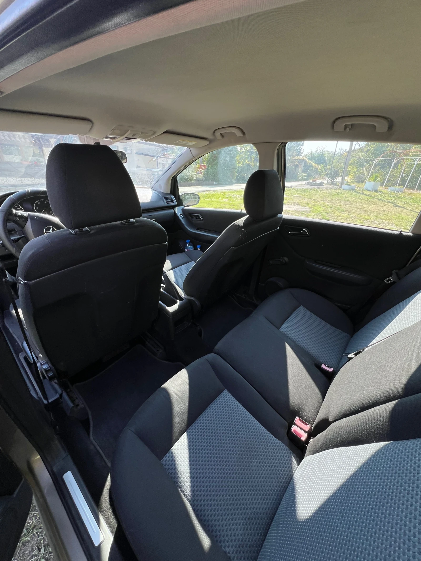 Mercedes-Benz A 180  - изображение 7