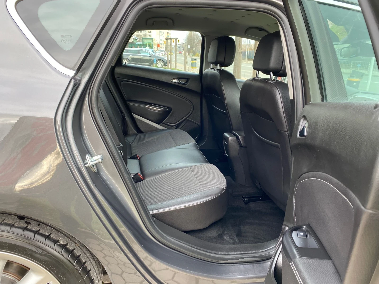 Opel Astra 1.7CDTi/NAVI | Mobile.bg   11