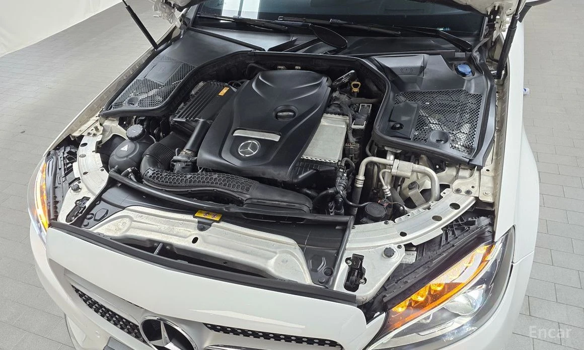 Mercedes-Benz C 200  - изображение 6