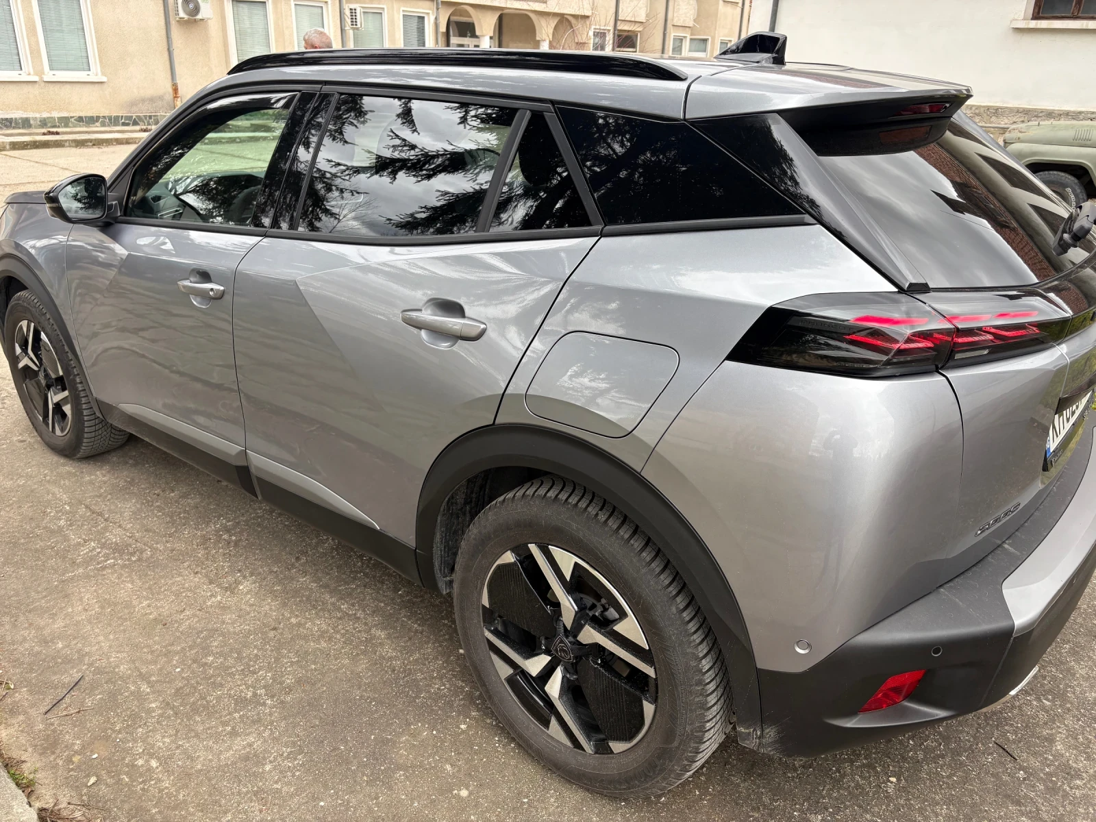 Peugeot 2008 Allure 1.2 PureTech 130 EAT8 EURO 6.4 | Mobile.bg � ����������� 5