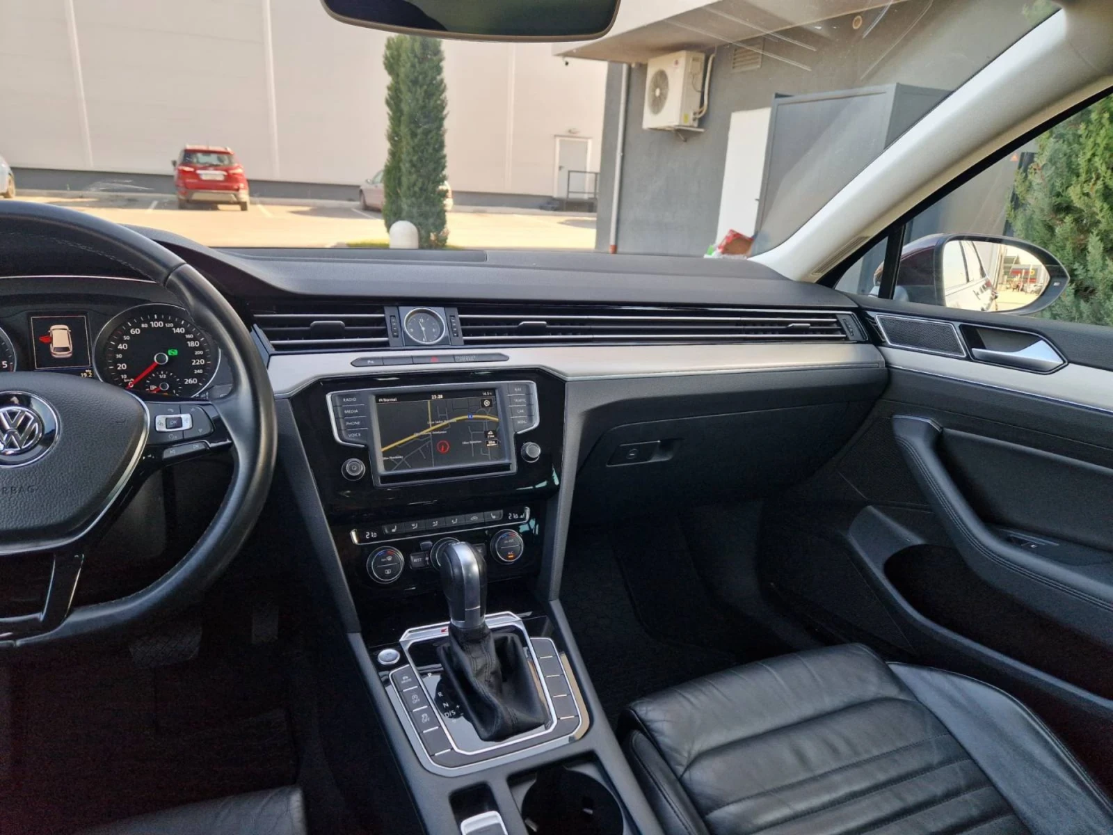VW Passat 2.0 TDI.Highline, Kamera, Distronik, 240�.�. | Mobile.bg � ����������� 14