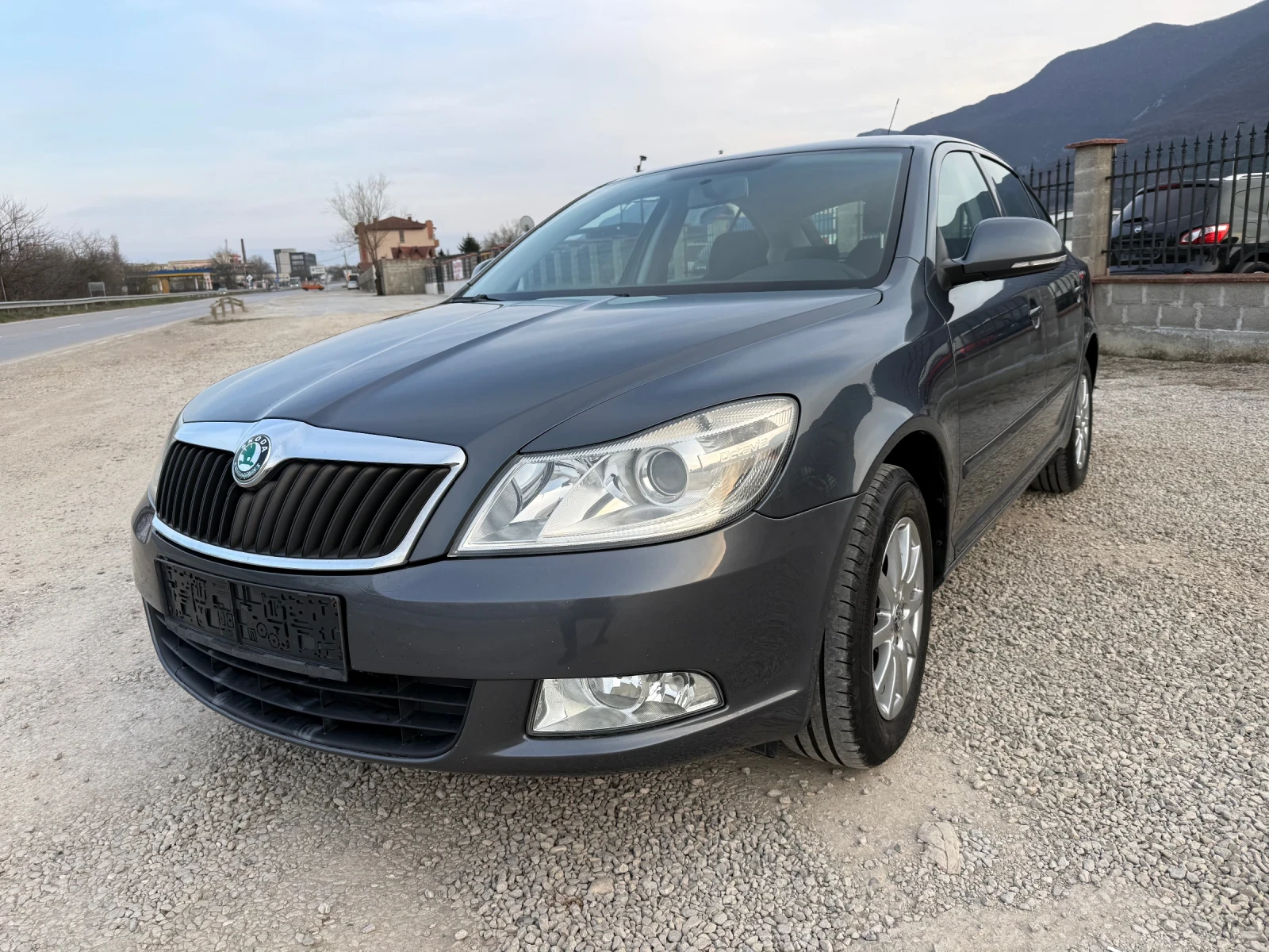 Skoda Octavia 1.6 MPI 102 к.с. УНИКАТ