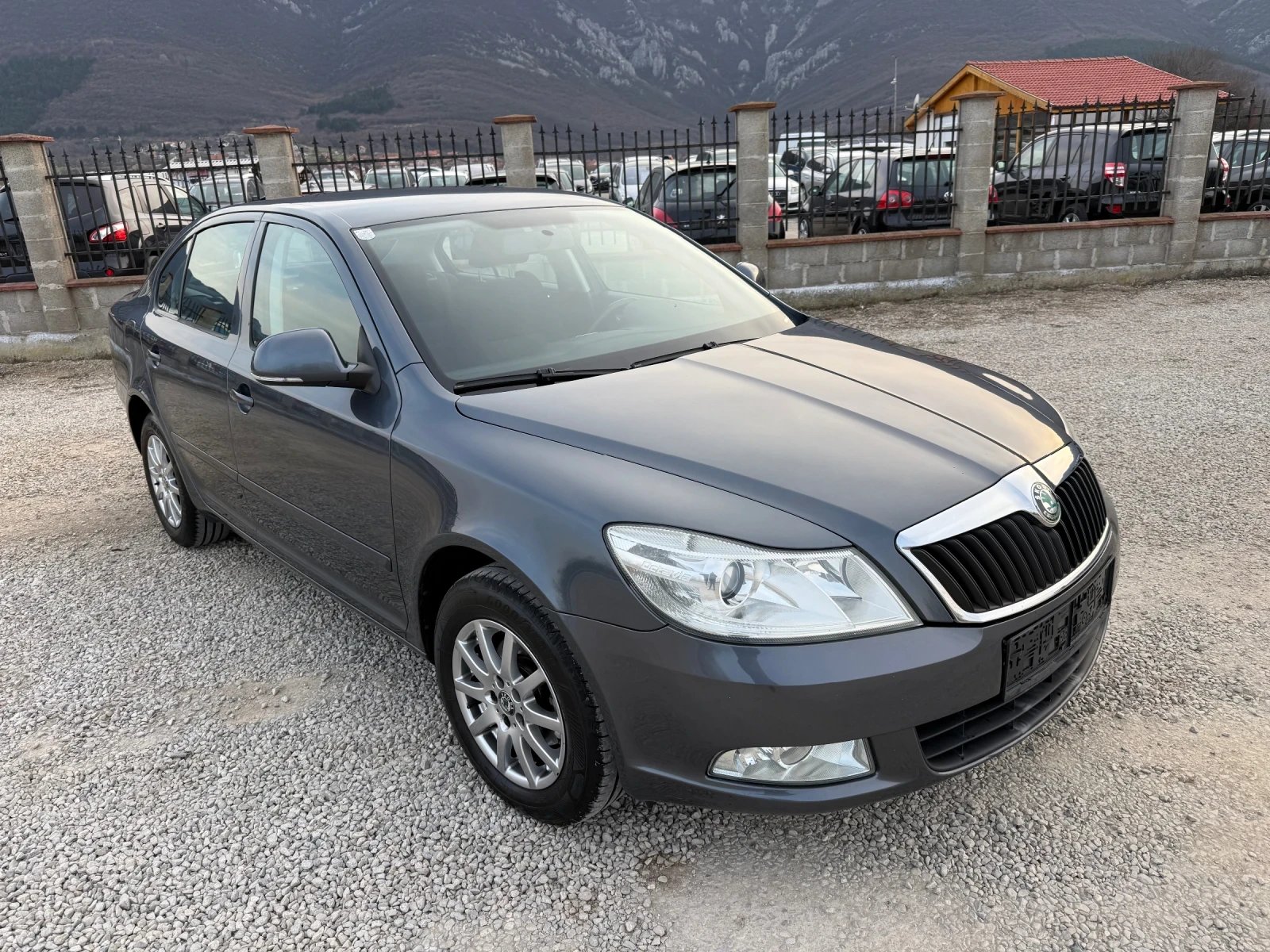 Skoda Octavia 1.6 MPI 102 к.с. УНИКАТ, снимка 4 - Автомобили и джипове - 53891369