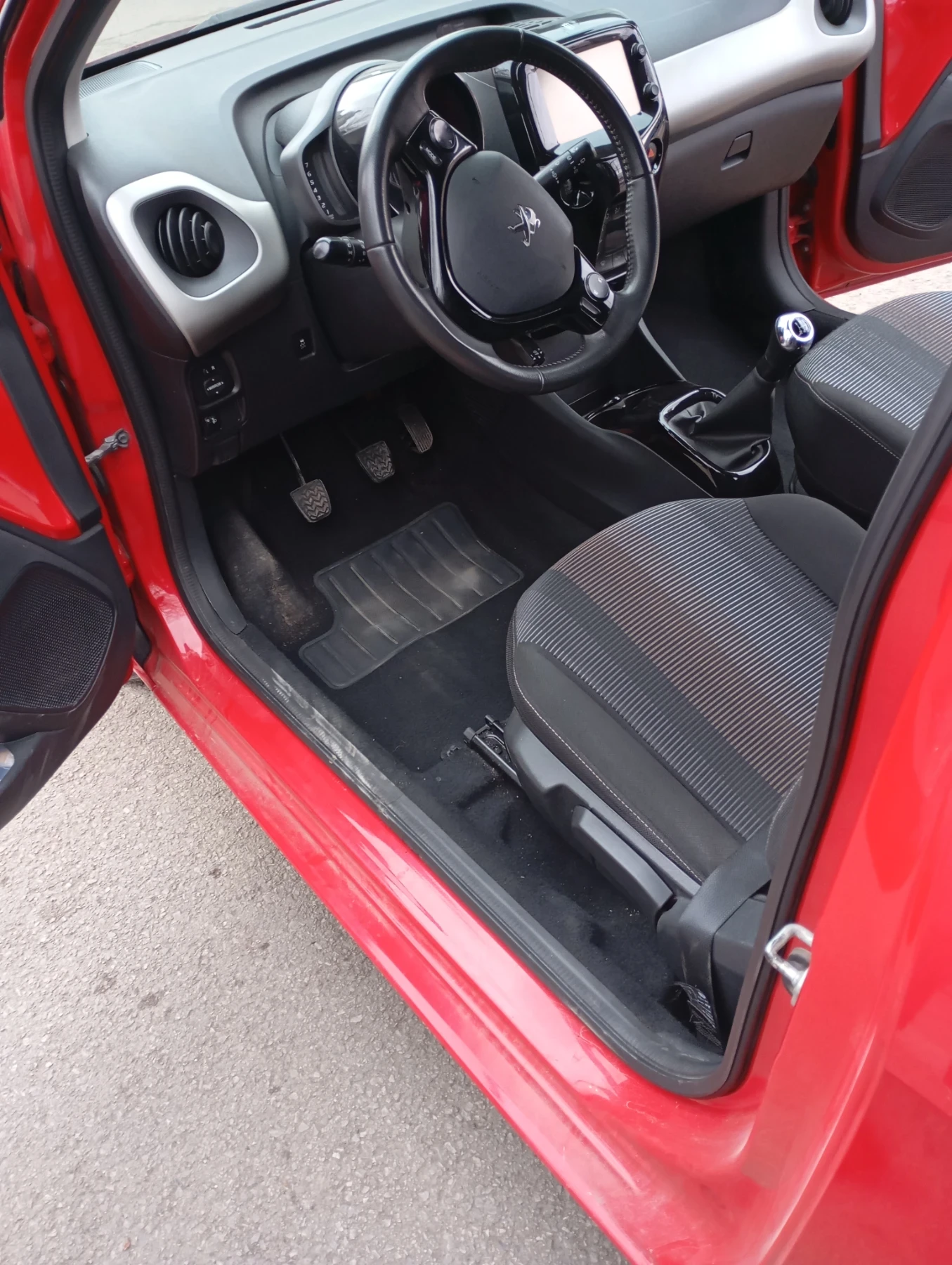 Peugeot 108 Лек  М1, снимка 11 - Автомобили и джипове - 53935231