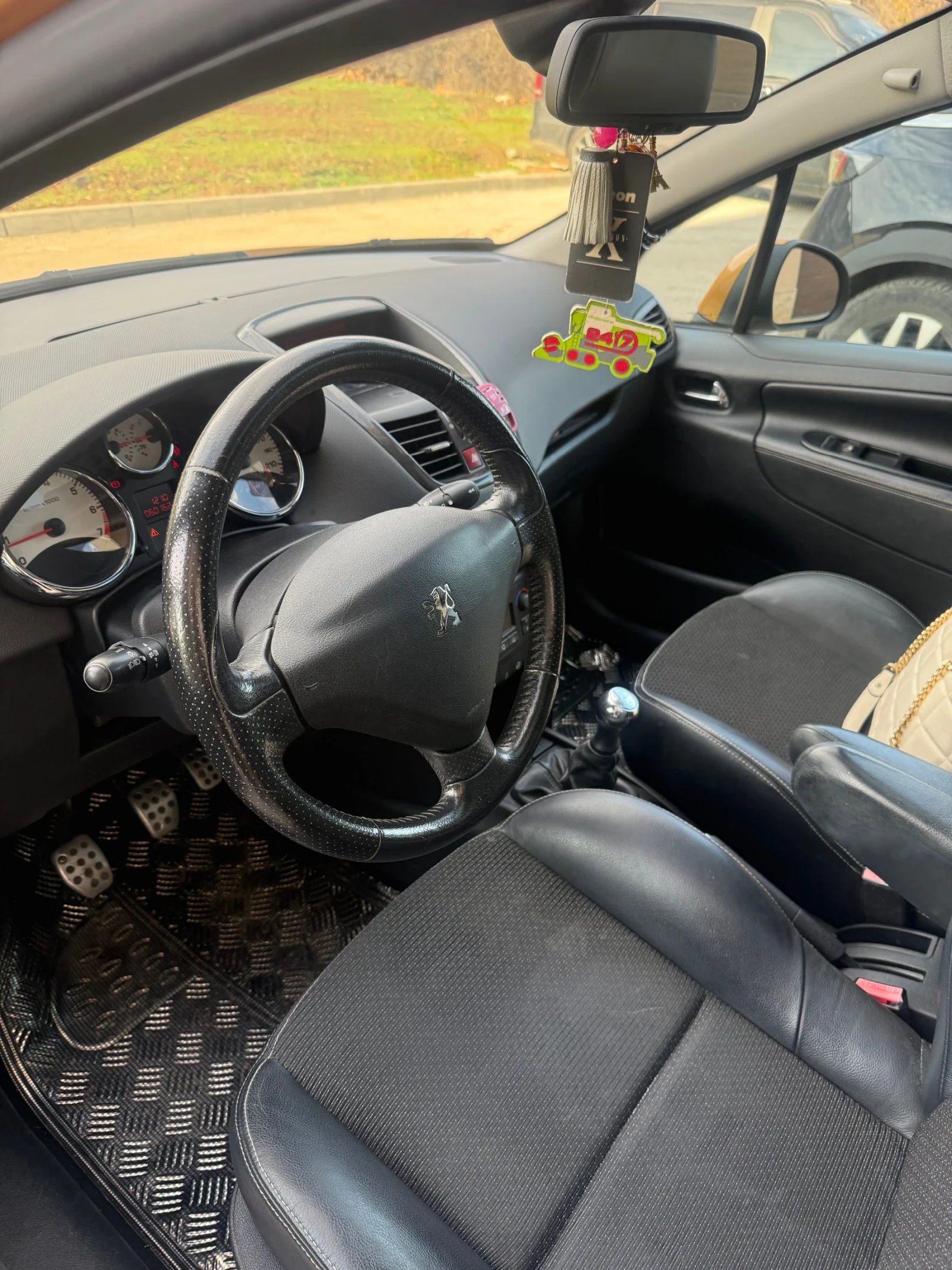 Peugeot 207, снимка 5 - Автомобили и джипове - 53964266