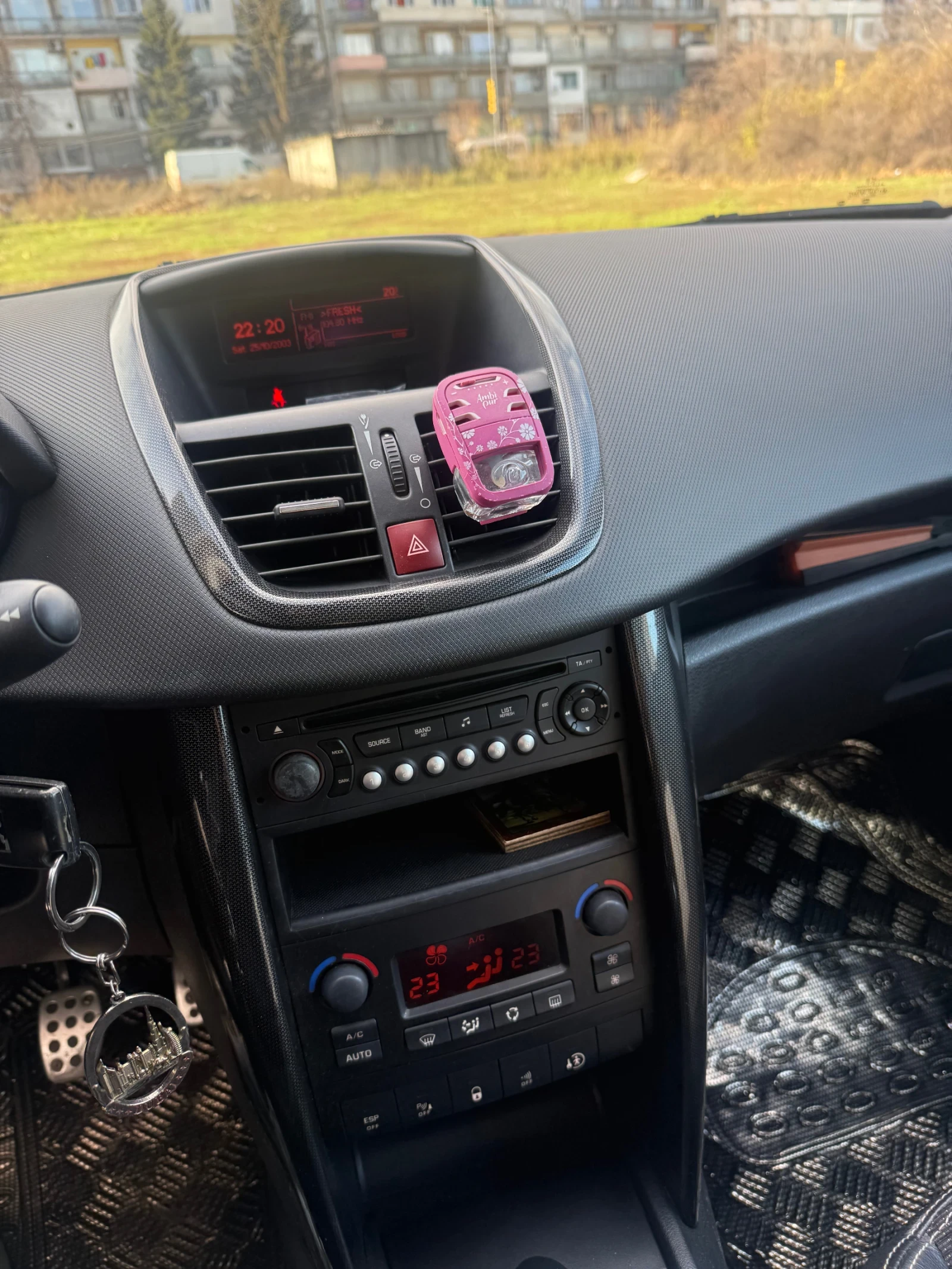 Peugeot 207, снимка 6 - Автомобили и джипове - 53964266