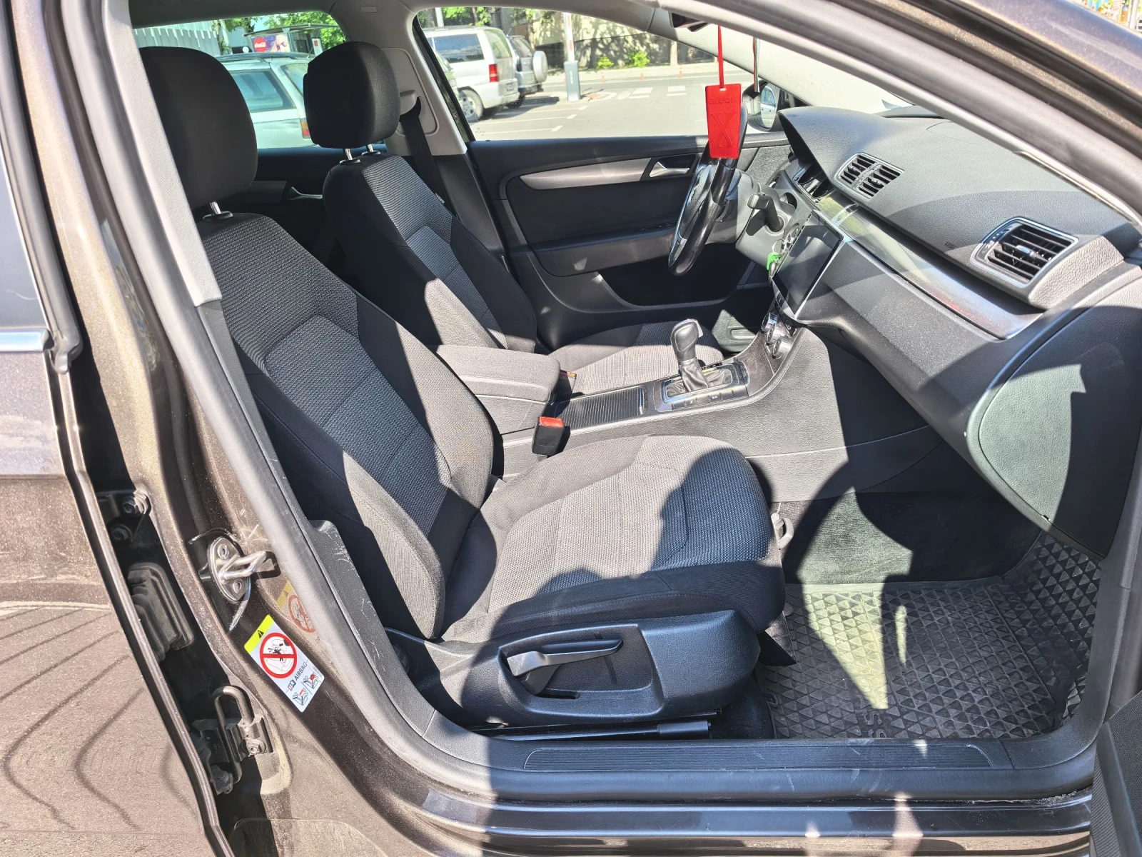VW Passat 2.0TDI 170 DSG, снимка 12 - Автомобили и джипове - 54639717
