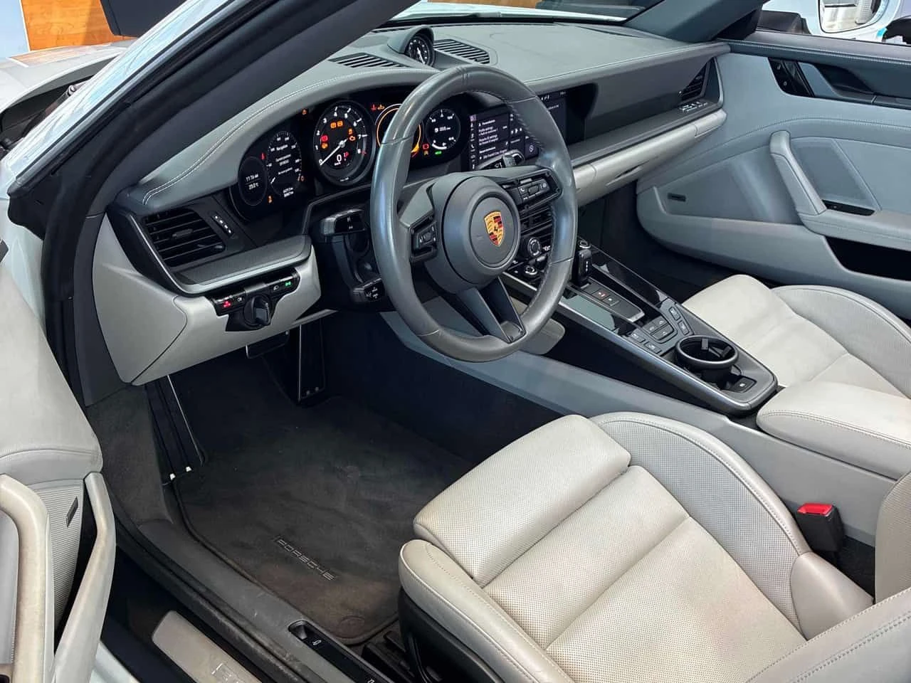 Porsche 911  Carrera Cabrio| ���������| 360| Carfax|  | Mobile.bg � ����������� 5