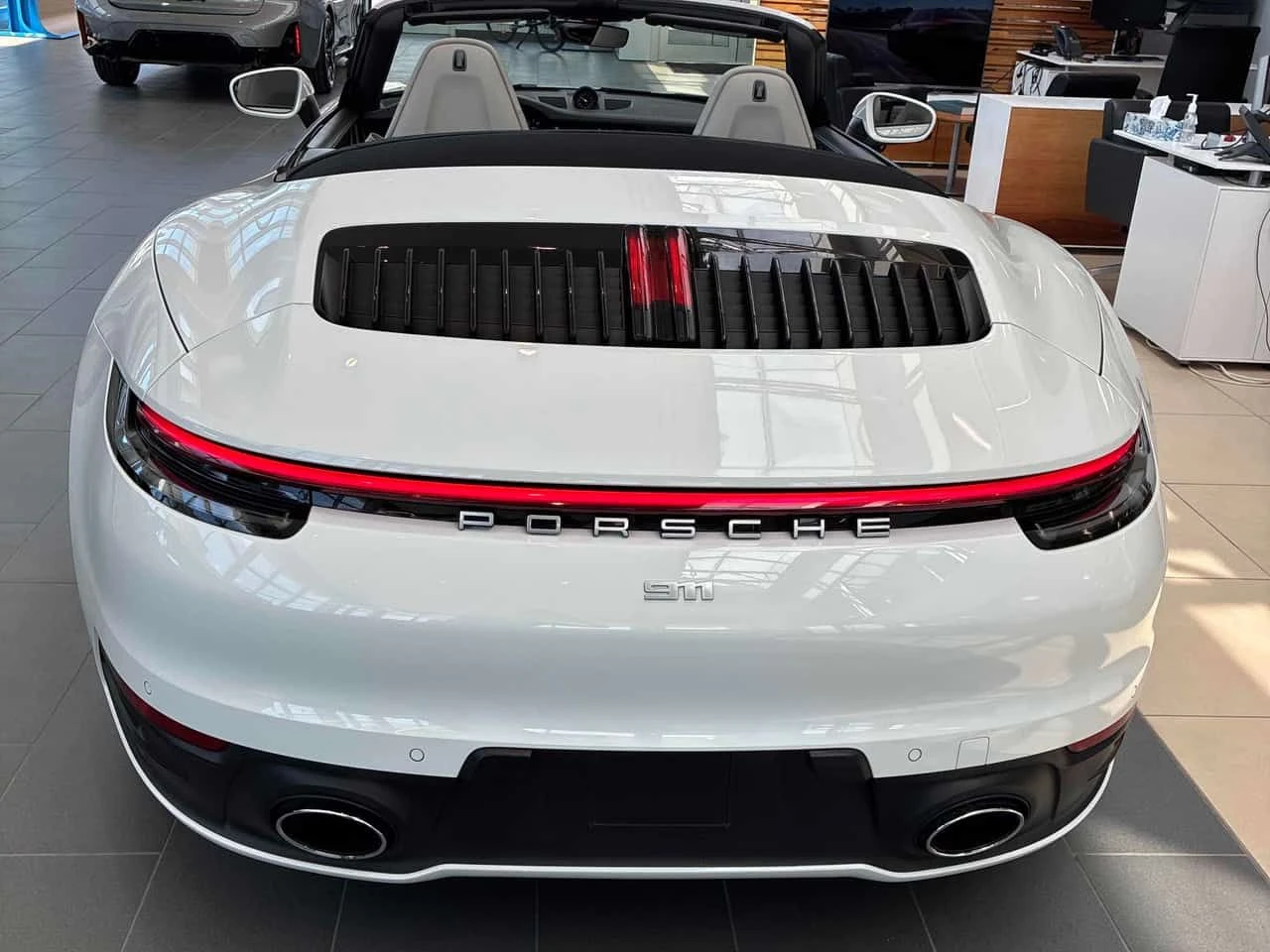 Porsche 911  Carrera Cabrio| ���������| 360| Carfax|  | Mobile.bg � ����������� 4