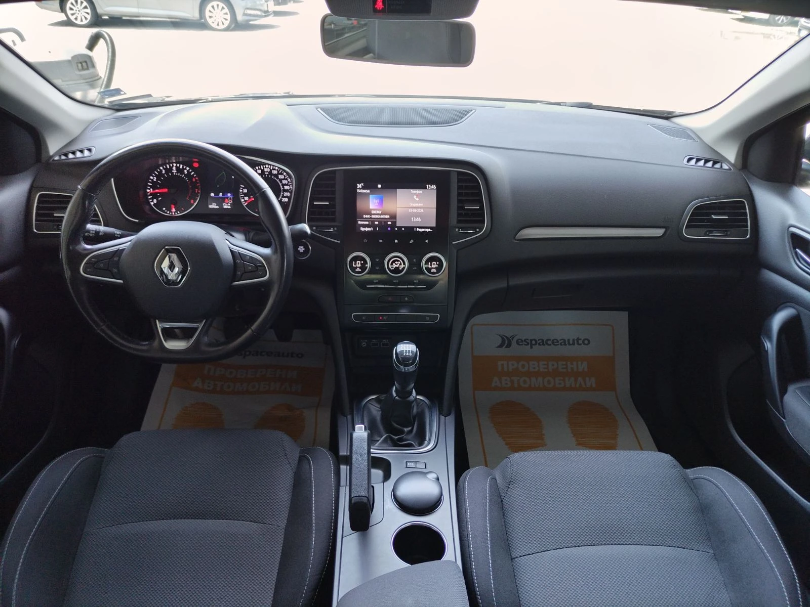 Renault Megane 1.3Tce/ 140к.с./ZEN, снимка 8 - Автомобили и джипове - 54774413