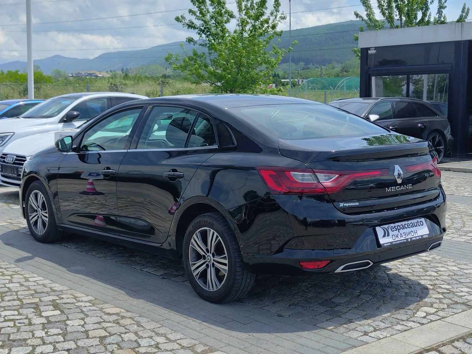 Renault Megane 1.3Tce/ 140к.с./ZEN, снимка 4 - Автомобили и джипове - 54774413