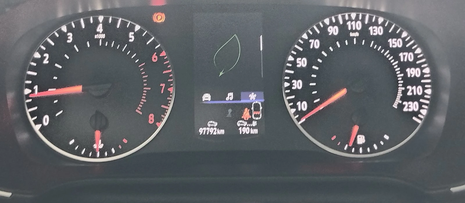 Renault Megane 1.3Tce/ 140к.с./ZEN, снимка 10 - Автомобили и джипове - 54774413