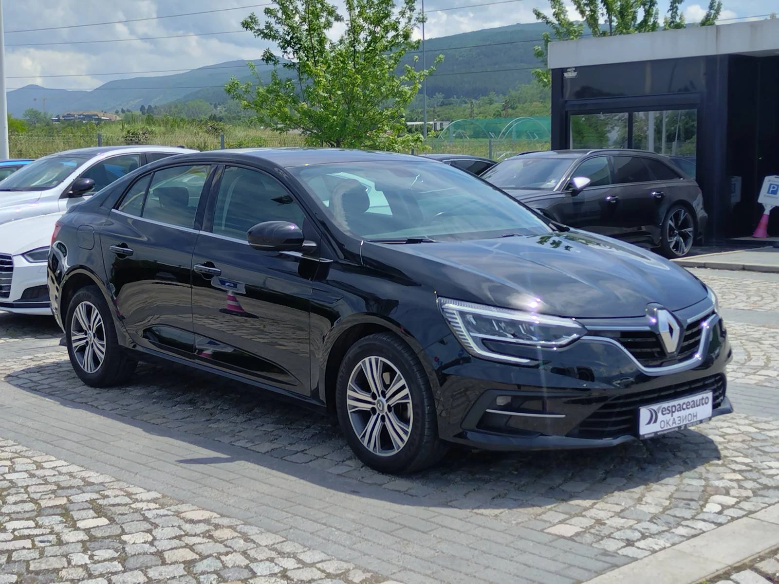 Renault Megane 1.3Tce/ 140к.с./ZEN, снимка 3 - Автомобили и джипове - 54774413