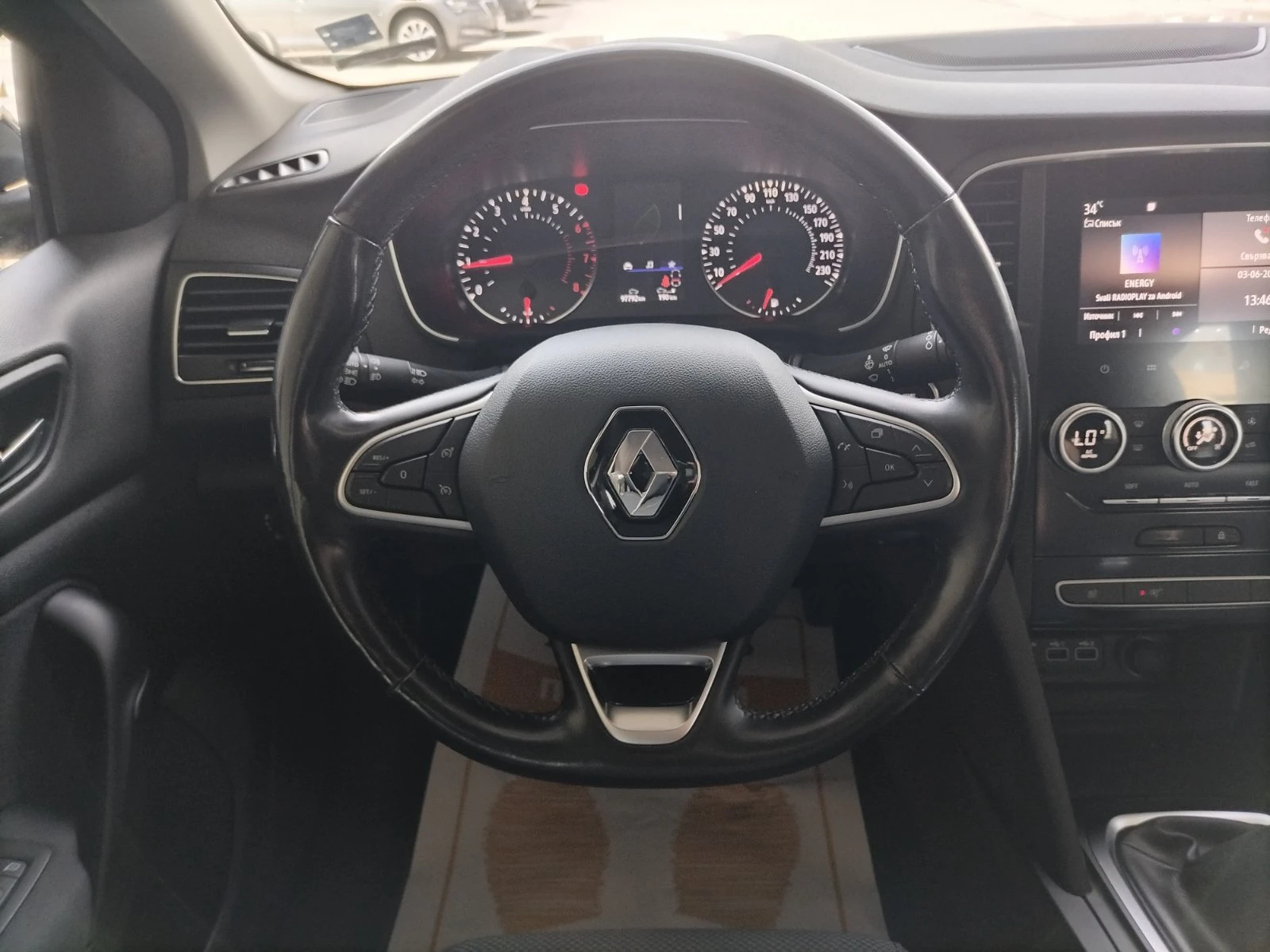 Renault Megane 1.3Tce/ 140к.с./ZEN, снимка 9 - Автомобили и джипове - 54774413