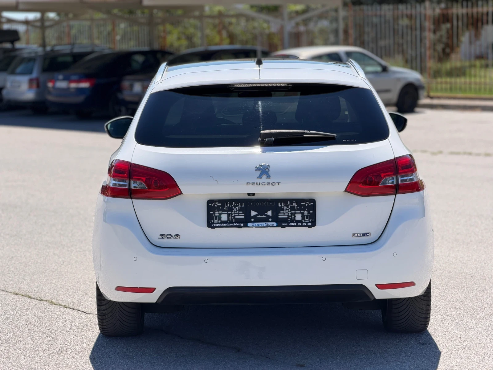 Peugeot 308 * Distronic* Keyless* Panorama, снимка 6 - Автомобили и джипове - 54858586