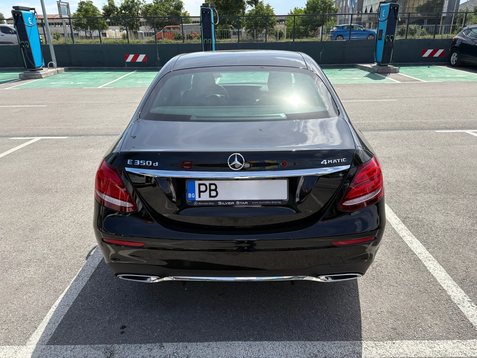 Mercedes-Benz E 350 4MATIC, AMG Line, снимка 5 - Автомобили и джипове - 54944043