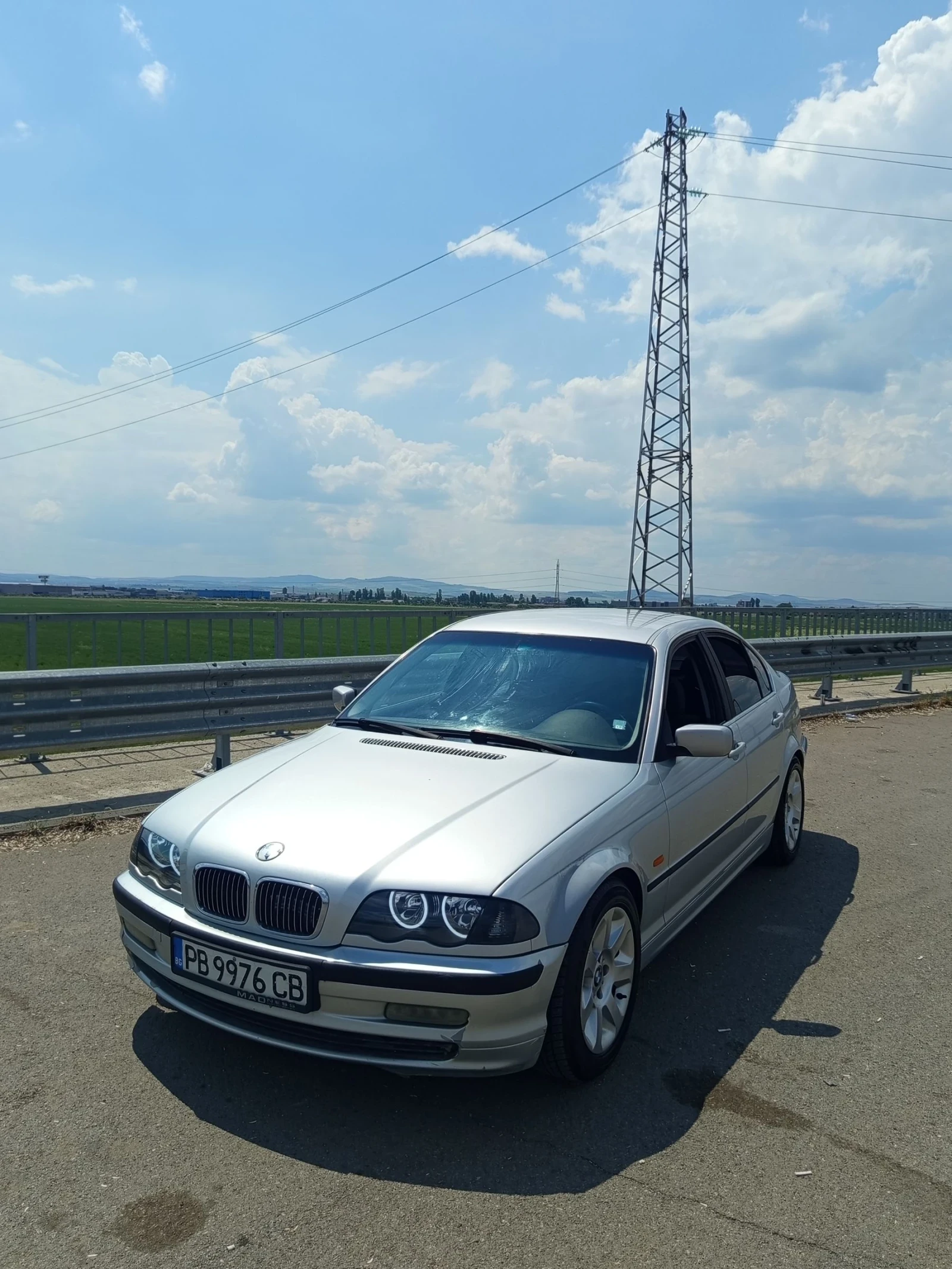 BMW 320, снимка 6 - Автомобили и джипове - 55148600