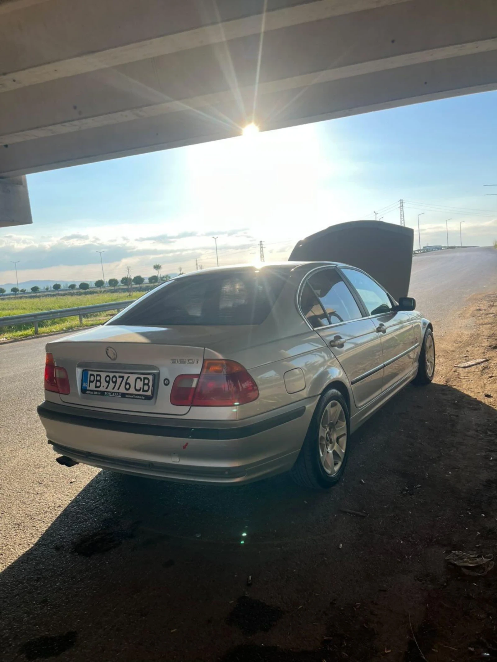 BMW 320, снимка 7 - Автомобили и джипове - 55148600