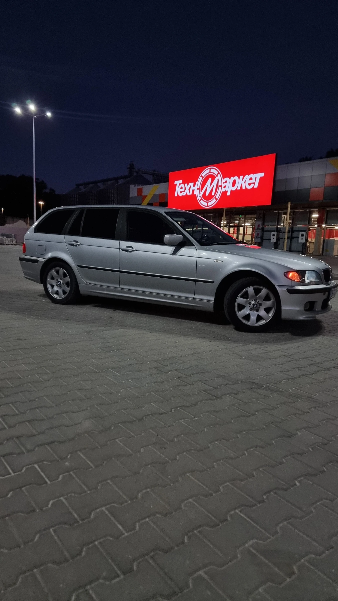 BMW 318 Газ/Бензин Harman/Kardon, снимка 2 - Автомобили и джипове - 55468221