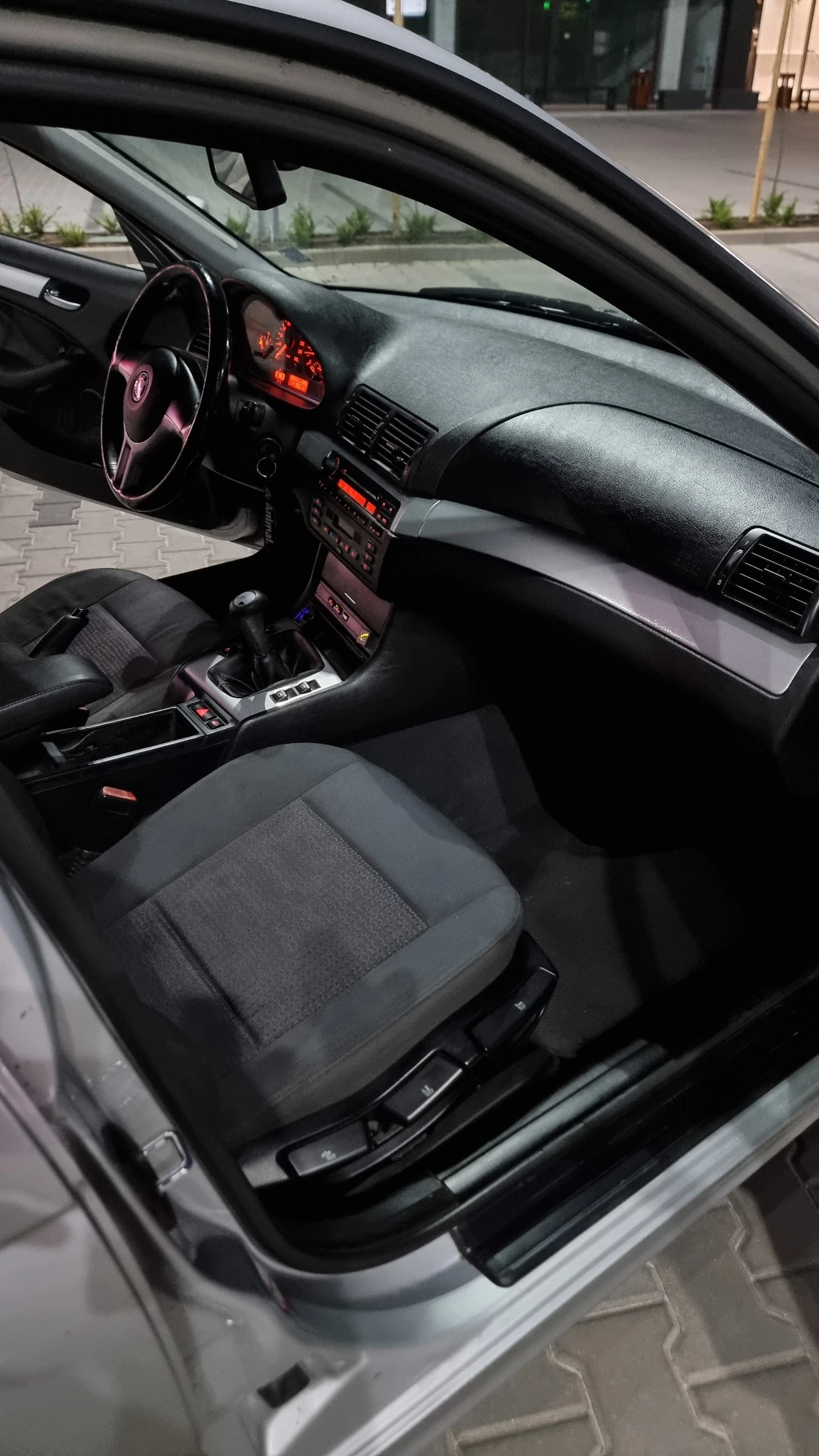 BMW 318 Газ/Бензин Harman/Kardon, снимка 12 - Автомобили и джипове - 55468221