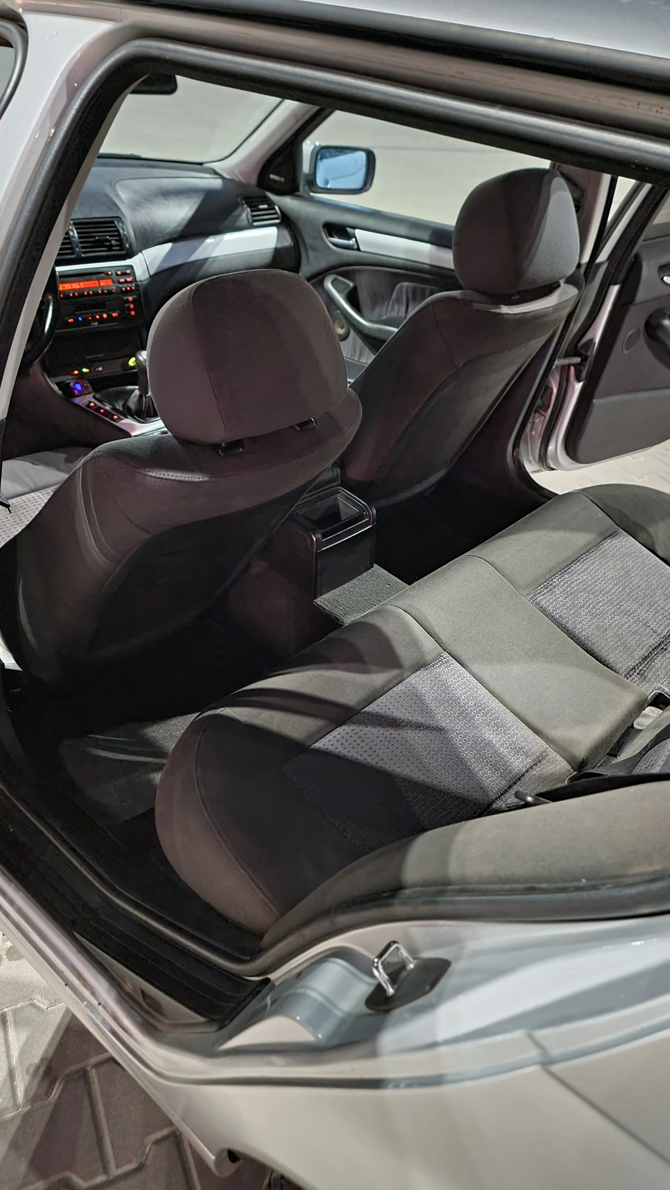 BMW 318 Газ/Бензин Harman/Kardon, снимка 11 - Автомобили и джипове - 55468221