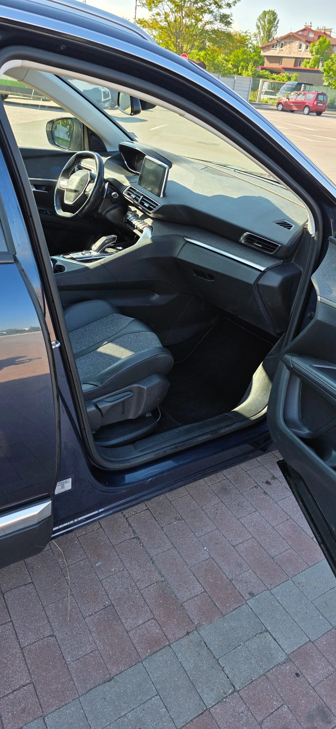 Peugeot 5008 2.0 HDI 177 к.с. ЕАТ8, снимка 13 - Автомобили и джипове - 55742583