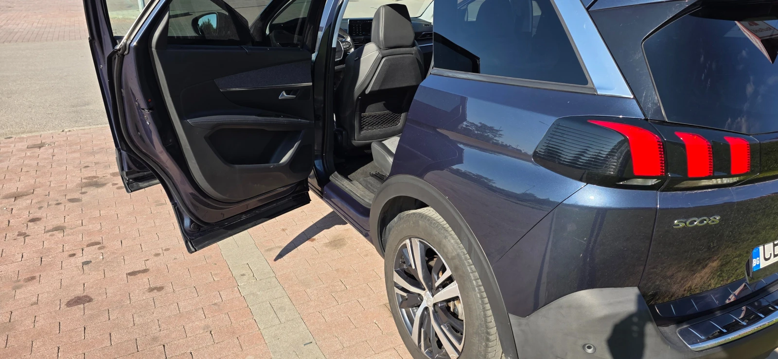 Peugeot 5008 2.0 HDI 177 к.с. ЕАТ8, снимка 8 - Автомобили и джипове - 55742583