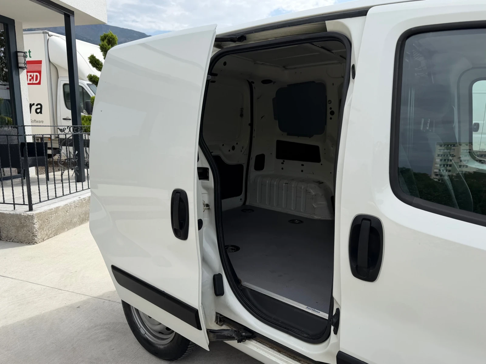 Citroen Nemo 1.4 HDI/Стр.Врата/155000км, снимка 10 - Автомобили и джипове - 55874005