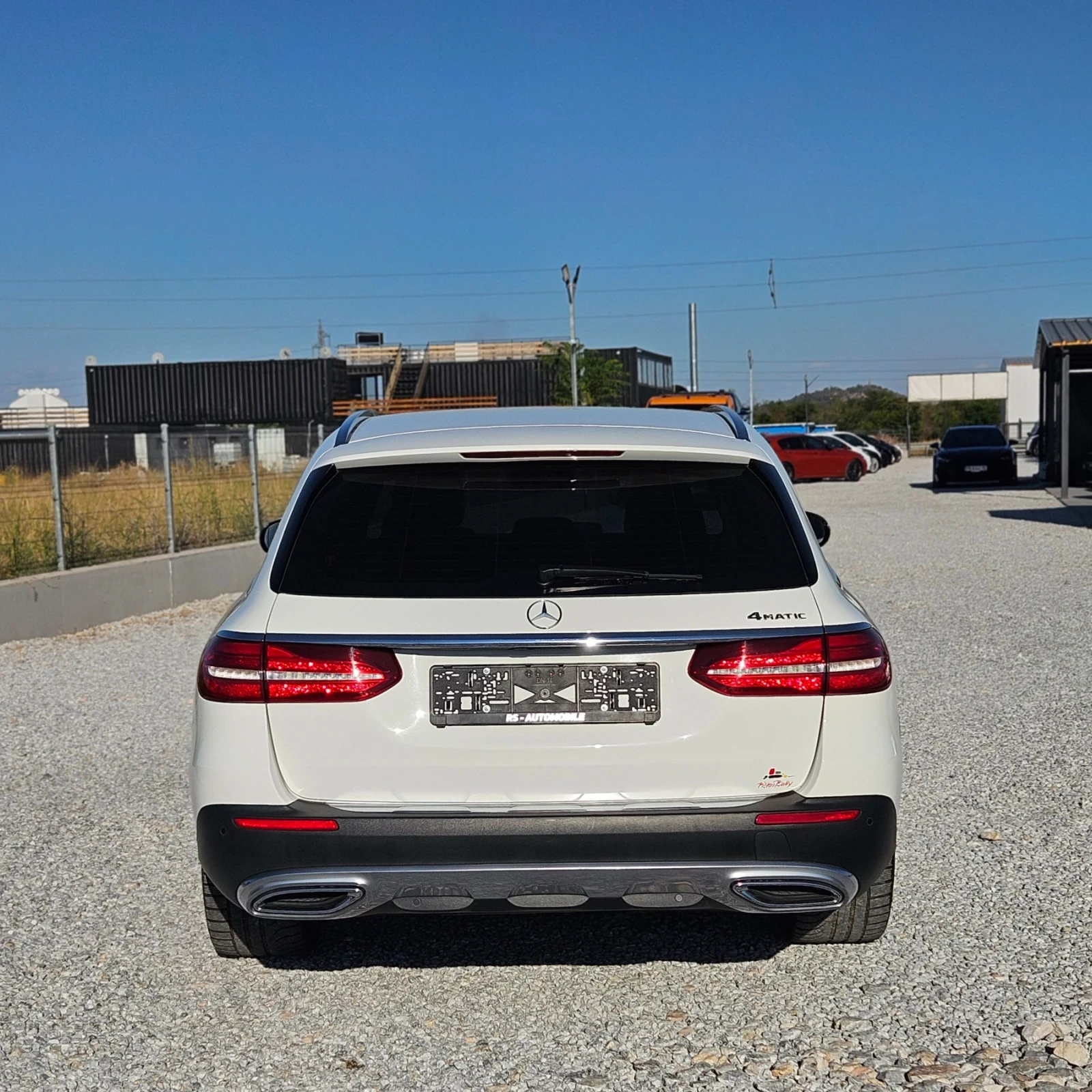 Mercedes-Benz E 220 Капарирана/Продадена , снимка 5 - Автомобили и джипове - 55949911