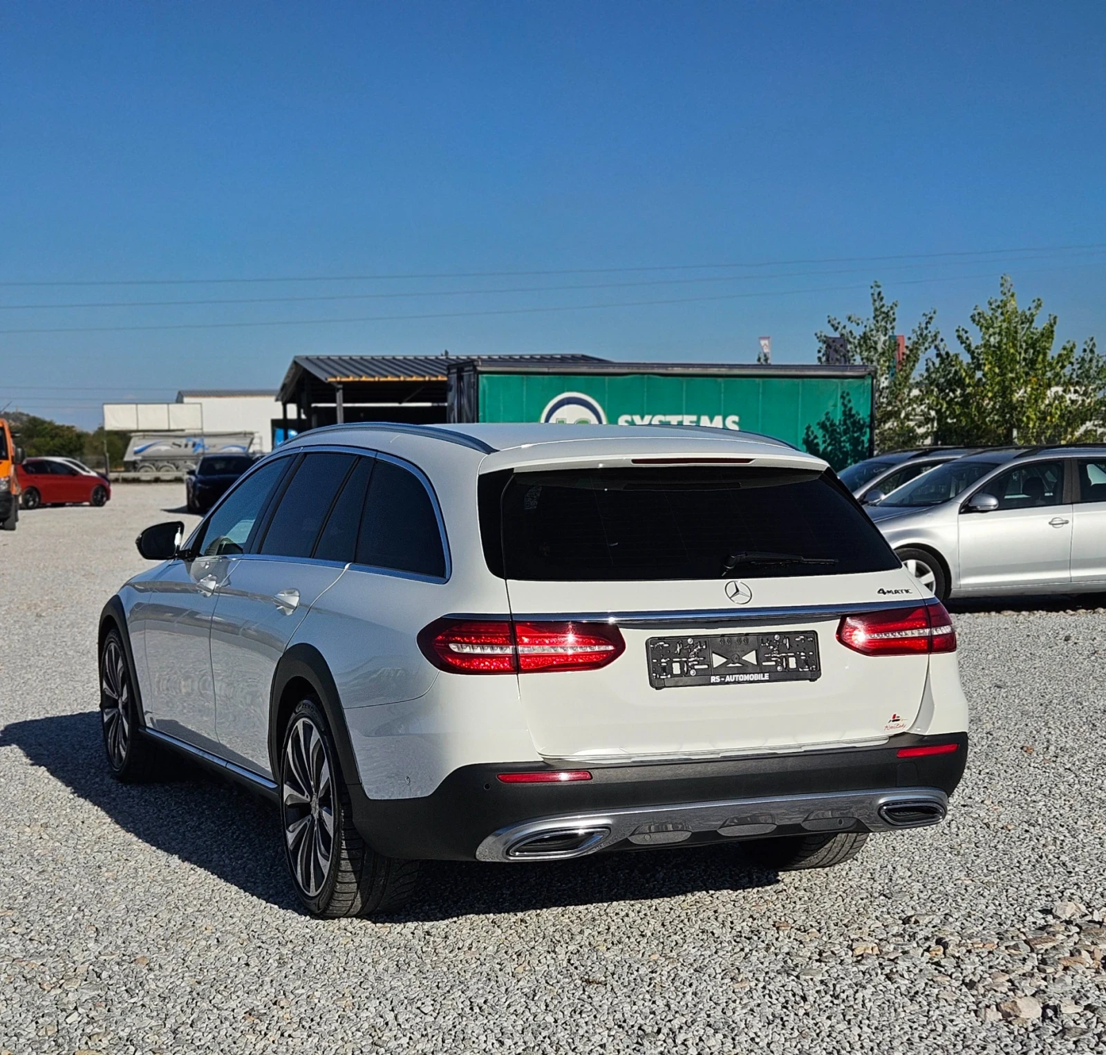 Mercedes-Benz E 220 Капарирана/Продадена , снимка 4 - Автомобили и джипове - 55949911
