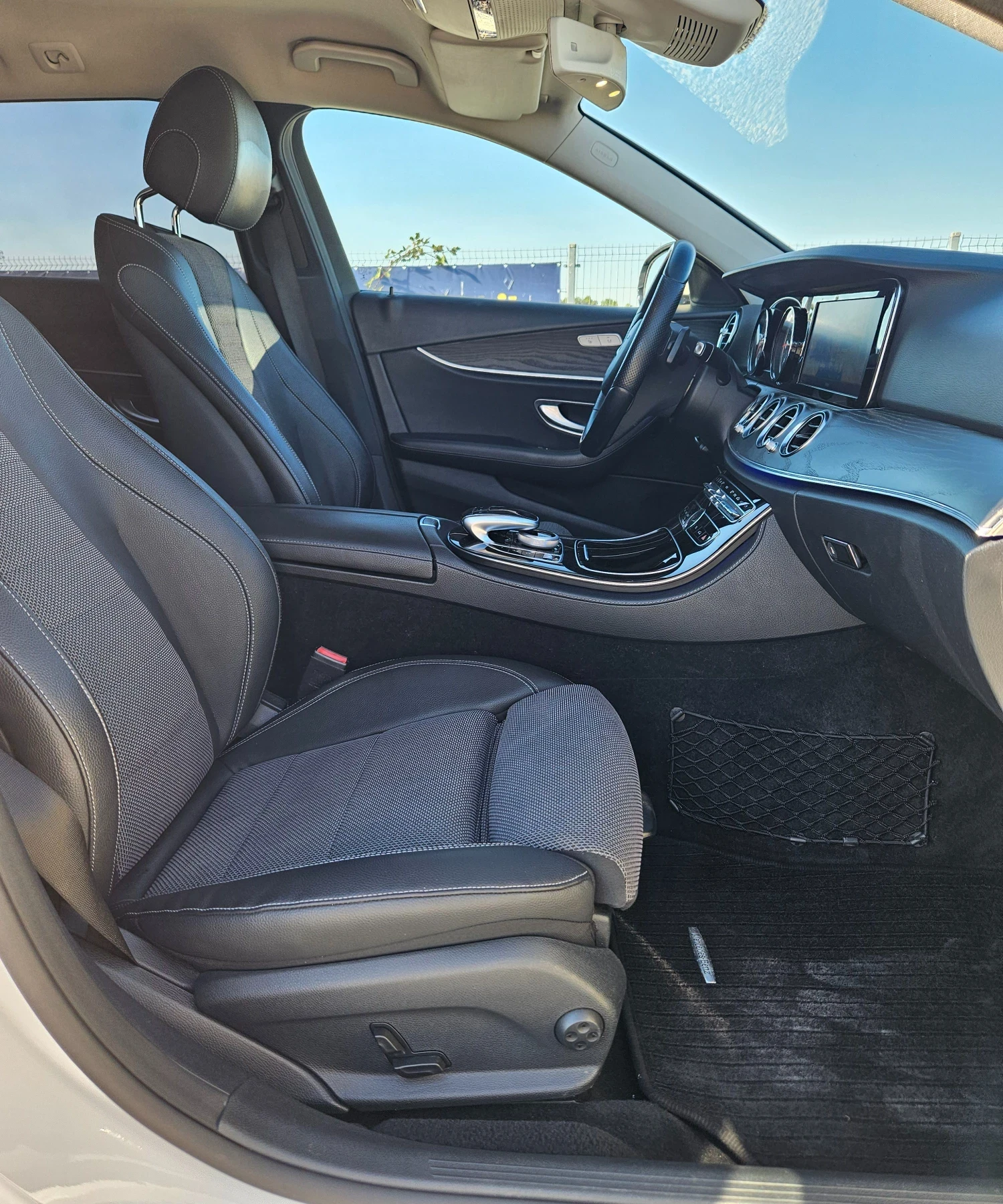 Mercedes-Benz E 220 Капарирана/Продадена , снимка 12 - Автомобили и джипове - 55949911