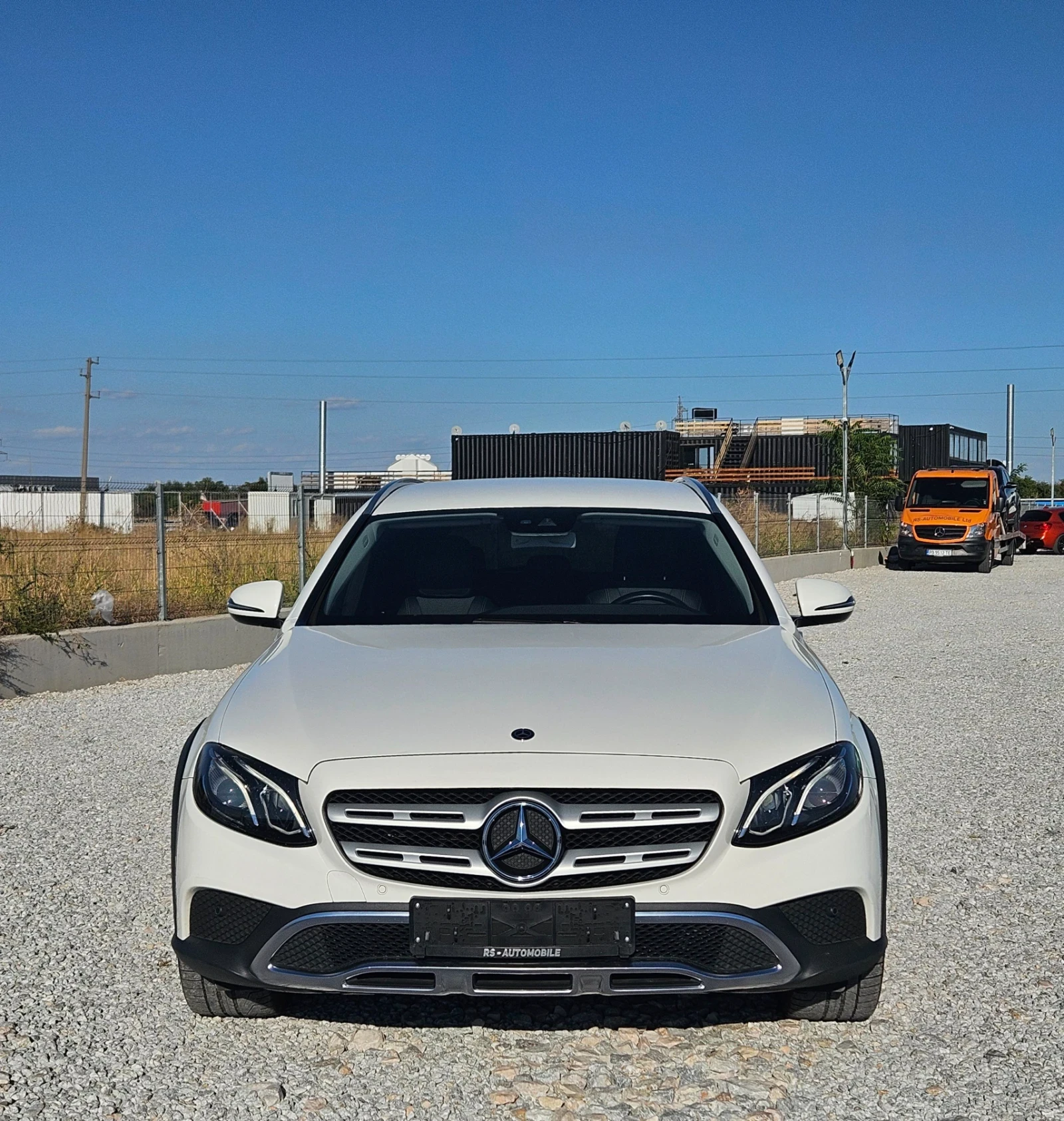 Mercedes-Benz E 220 Капарирана/Продадена , снимка 2 - Автомобили и джипове - 55949911