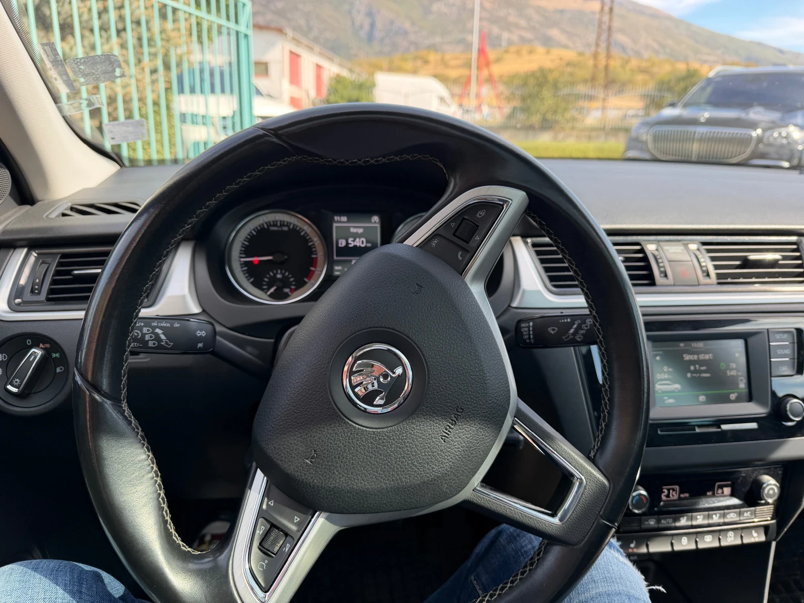 Skoda Rapid 1.4 TDI EDITION* NAVI* Xenon* ParkPilot* Panorama | Mobile.bg � ����������� 3