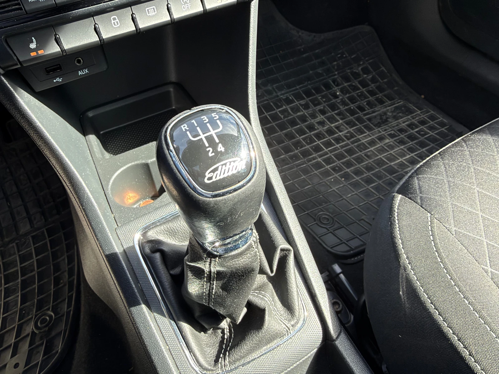 Skoda Rapid 1.4 TDI EDITION* NAVI* Xenon* ParkPilot* Panorama | Mobile.bg � ����������� 8