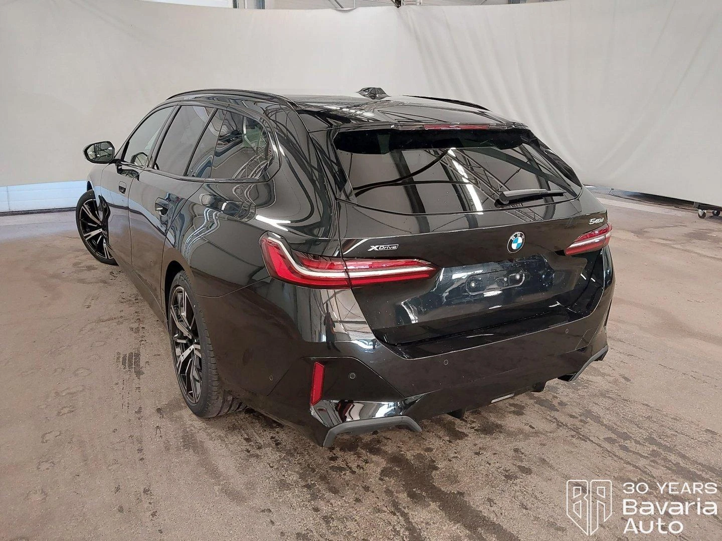 BMW 540 d xDrive Touring Steptronic, снимка 2 - Автомобили и джипове - 56633719