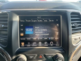 Jeep Grand cherokee OVERLAND* КОЖА* ПОДГРЕВ* ОБДУХВАНЕ* КАМЕРА* PANO* , снимка 12