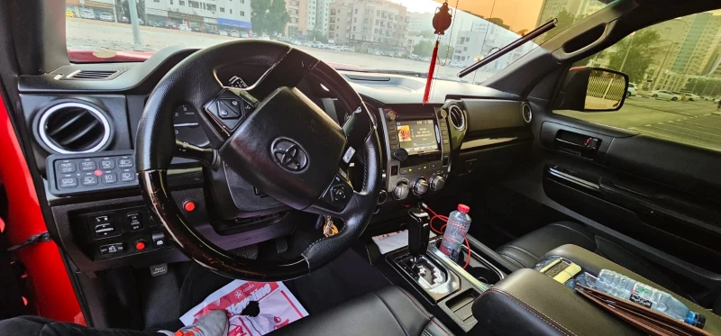 Toyota Tundra, снимка 15 - Автомобили и джипове - 48095621