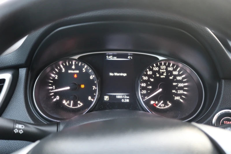 Nissan Rogue SV 2.5 AWD, снимка 15 - Автомобили и джипове - 52216178