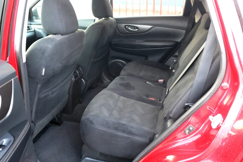 Nissan Rogue SV 2.5 AWD, снимка 7 - Автомобили и джипове - 52216178