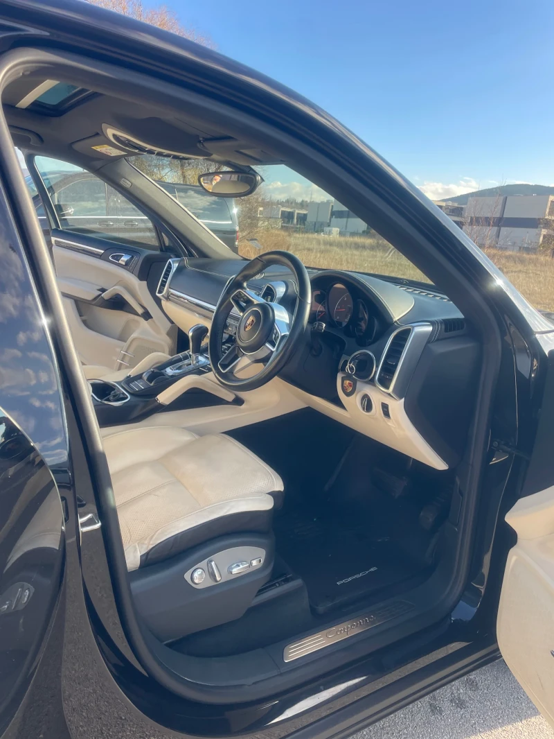 Porsche Cayenne 3.0D* Facelift* Premium Pack* Panorama* , снимка 10 - Автомобили и джипове - 52707466