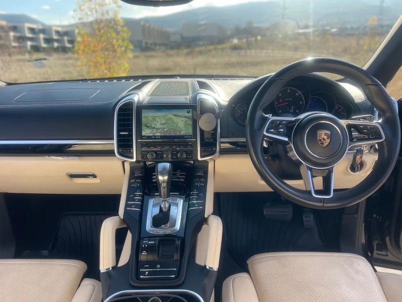 Porsche Cayenne 3.0D* Facelift* Premium Pack* Panorama* , снимка 17 - Автомобили и джипове - 52707466