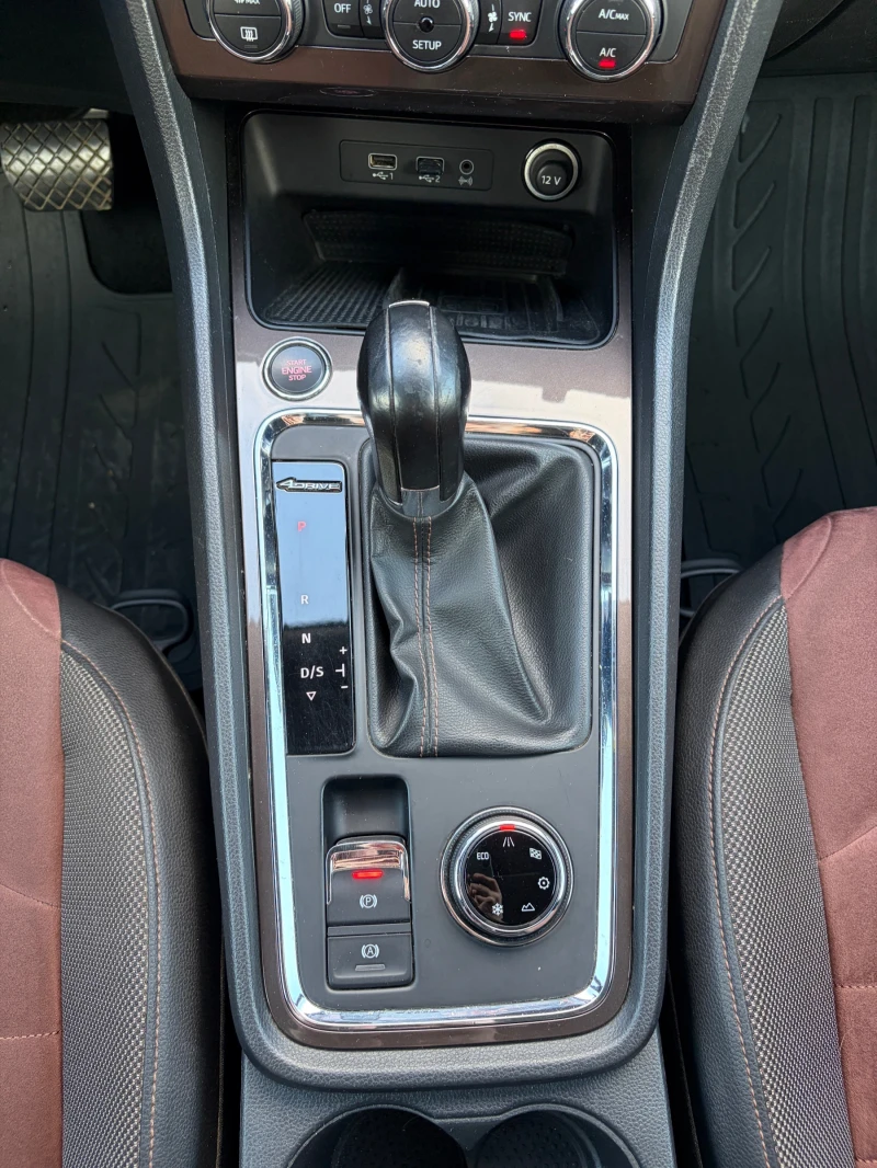 Seat Ateca 2.0TDI 190кс 4х4, снимка 12 - Автомобили и джипове - 52916332