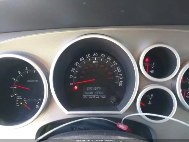 Toyota Sequoia 5.7 * PLATINUM* ОБДУХВАНЕ* ПОДГРЕВ* Камера* BLIND*, снимка 11 - Автомобили и джипове - 52944705