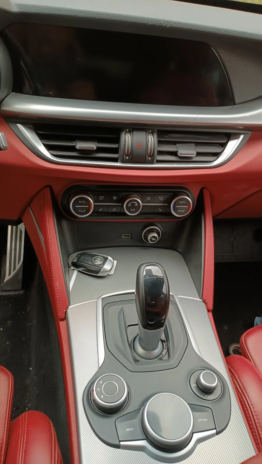 Alfa Romeo Stelvio  - изображение 5