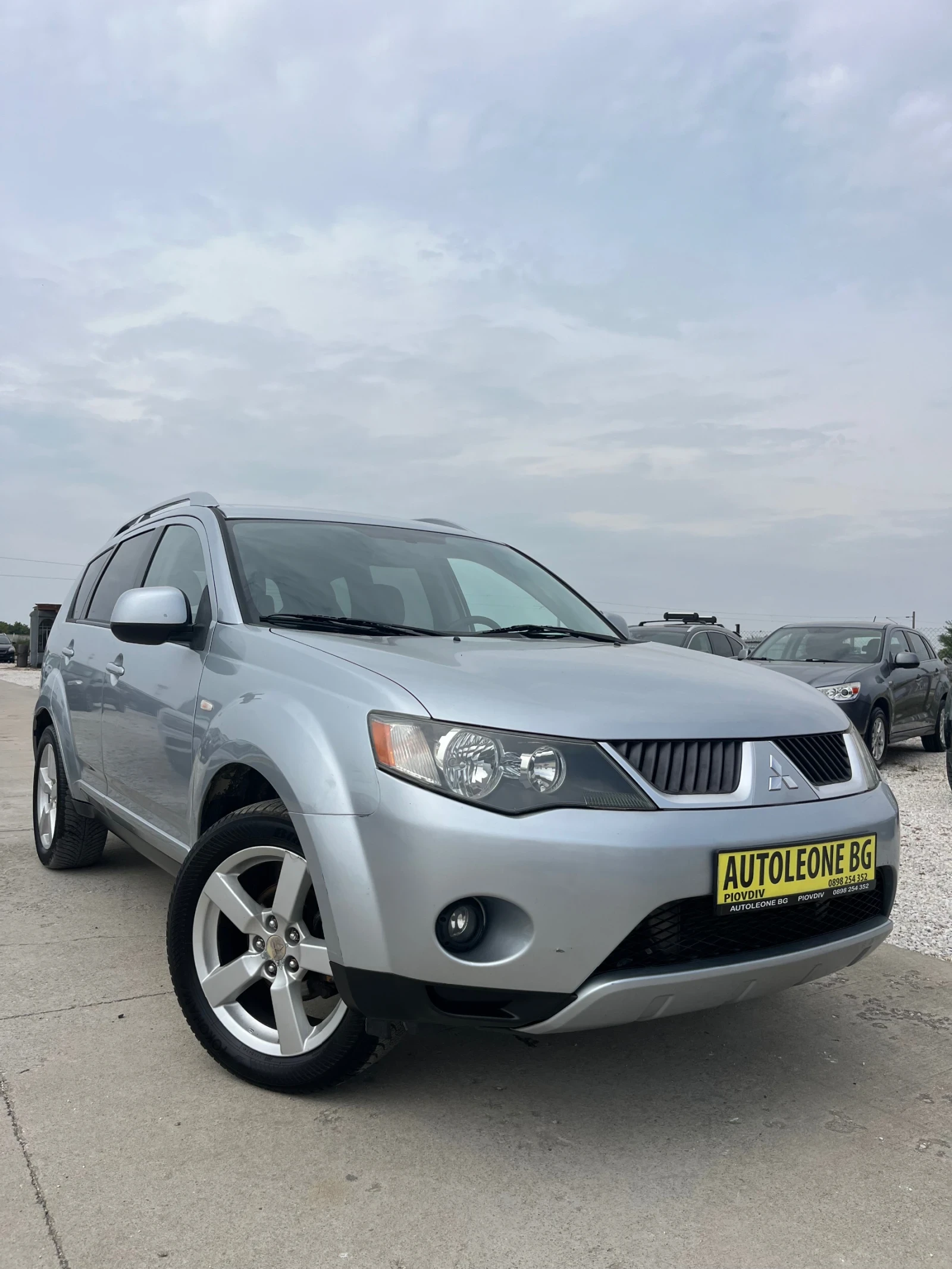 Mitsubishi Outlander 2.0 Di-D 7 места - изображение 3