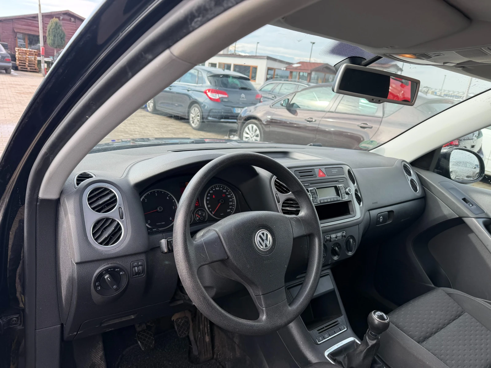 VW Tiguan 2.0TDI 4MOTION EURO 5, снимка 11 - Автомобили и джипове - 53596435