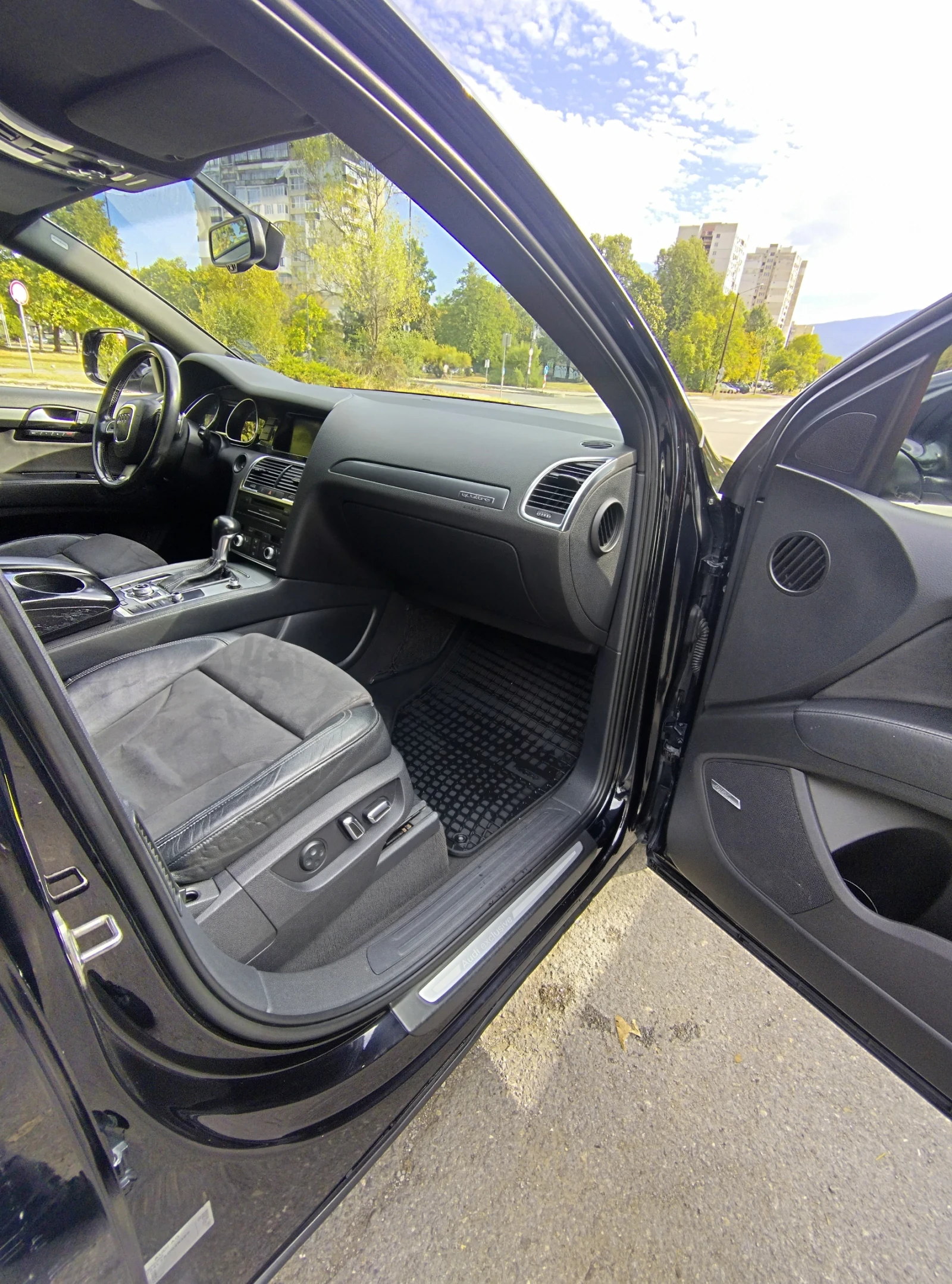 Audi Q7, снимка 9 - Автомобили и джипове - 53732218