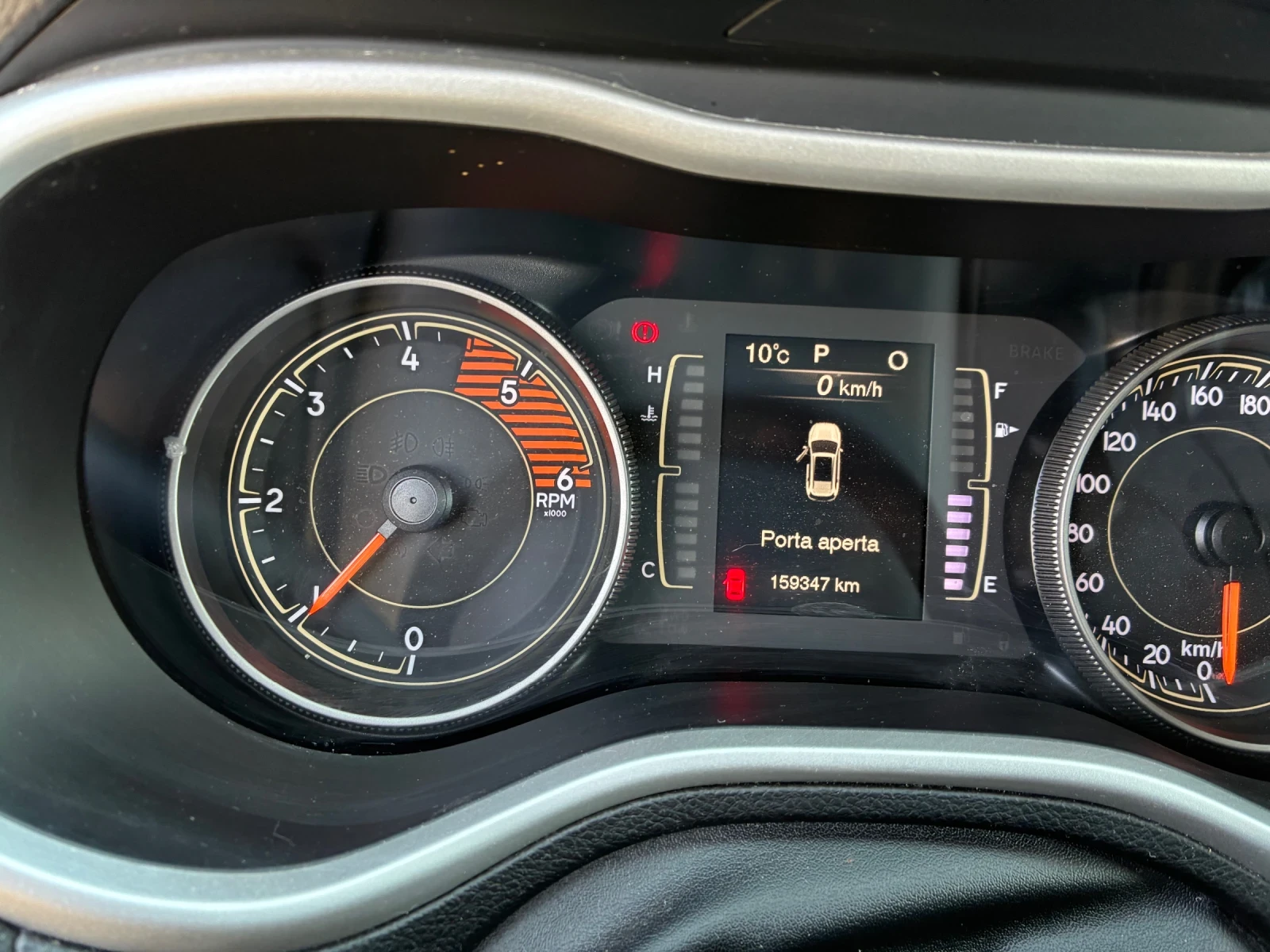 Jeep Cherokee 2, 2 M-Jet 4WD, снимка 13 - Автомобили и джипове - 53770593