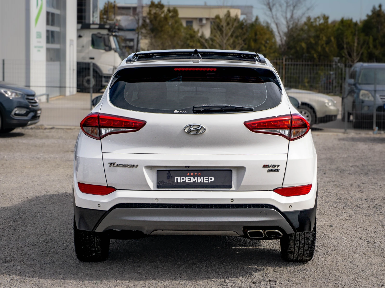 Hyundai Tucson 2.0CRDI-4WD-6М.ГАР.РЕАЛНИ КМ., снимка 5 - Автомобили и джипове - 53783216