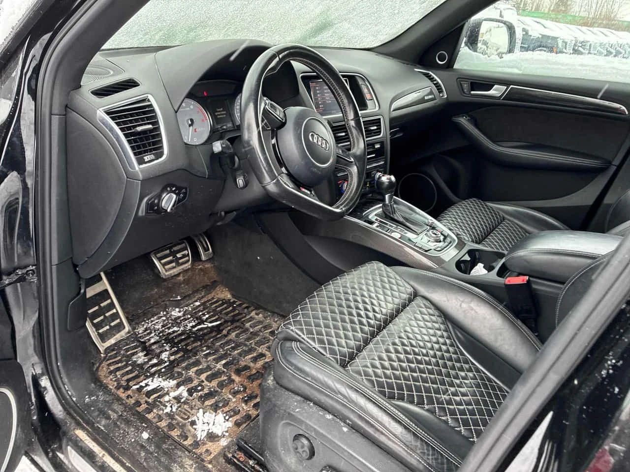 Audi SQ5  * CARFAX * Подгрев * Панорама * , снимка 5 - Автомобили и джипове - 54046012